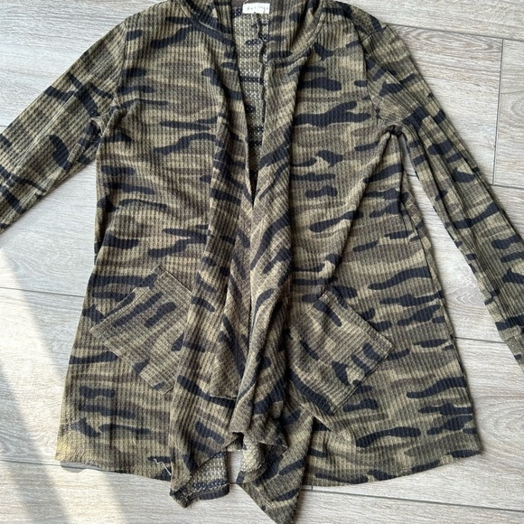 Retrology Camo Hooded Open  Front Cardigan - Picture 5 of 14